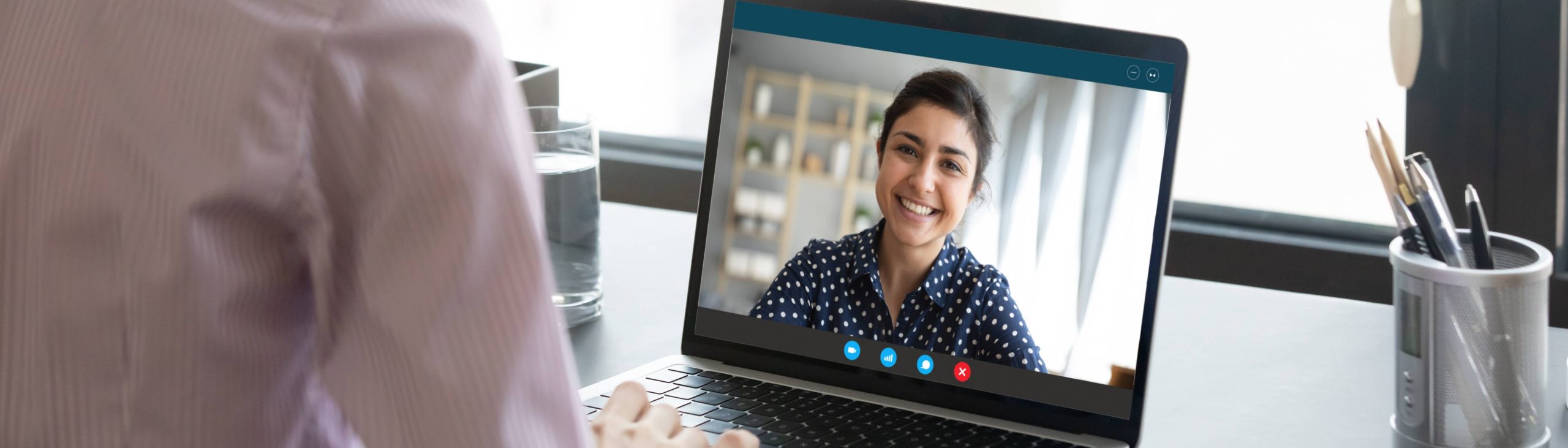 How to Ace a Virtual Job Interview: Tips & Common Mistakes to Avoid